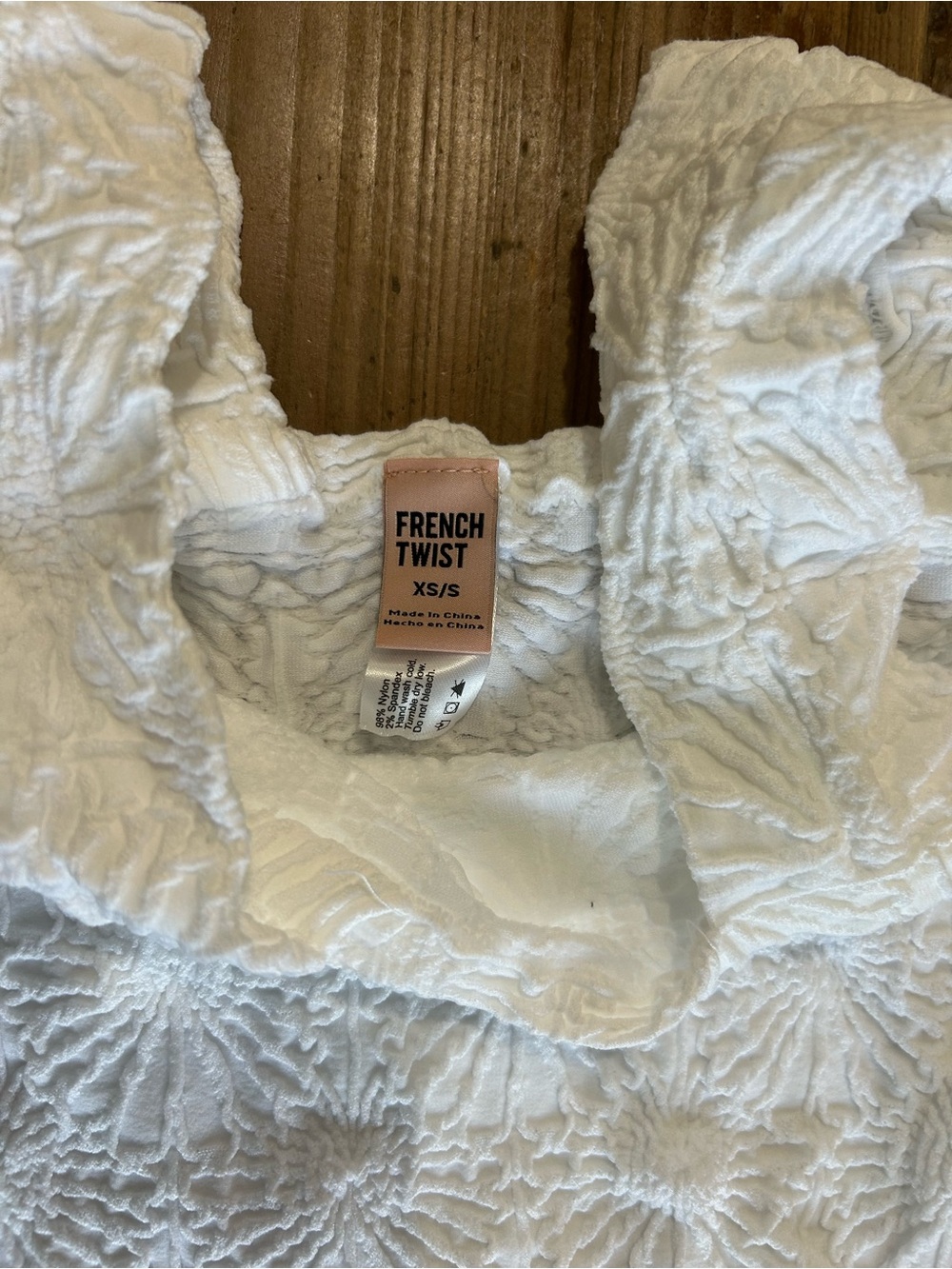 French Twist White Textured Square-Neck Tank Top XS - Picture 3 of 3
